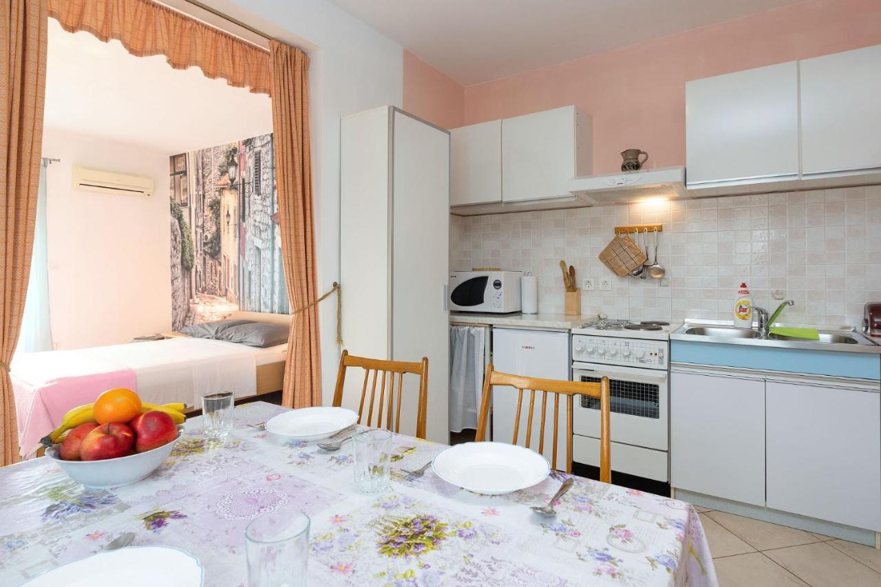 Apartments Pilicari (Adults Only) Ровинь Экстерьер фото